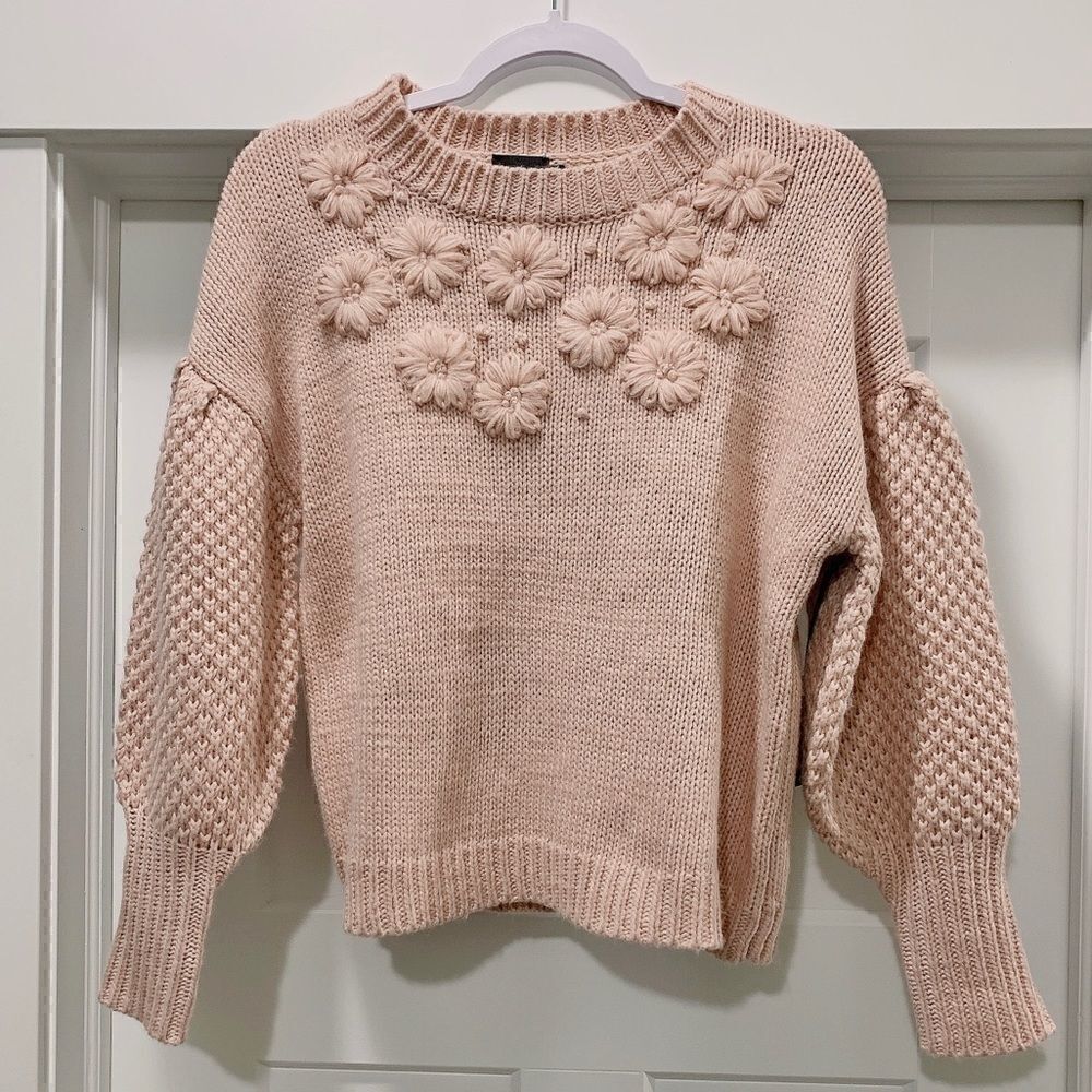 New Beautiful Flowers Stitched Puff Sleeves Knit Sweater